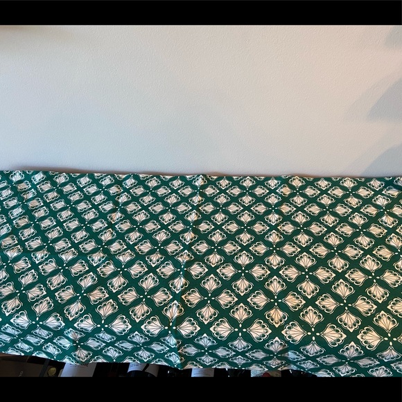 NWT H&M Table Runner - Picture 3 of 5